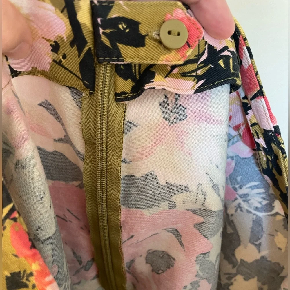 J. Jill Pretty Floral Skirt Stretch Size 10 Petite